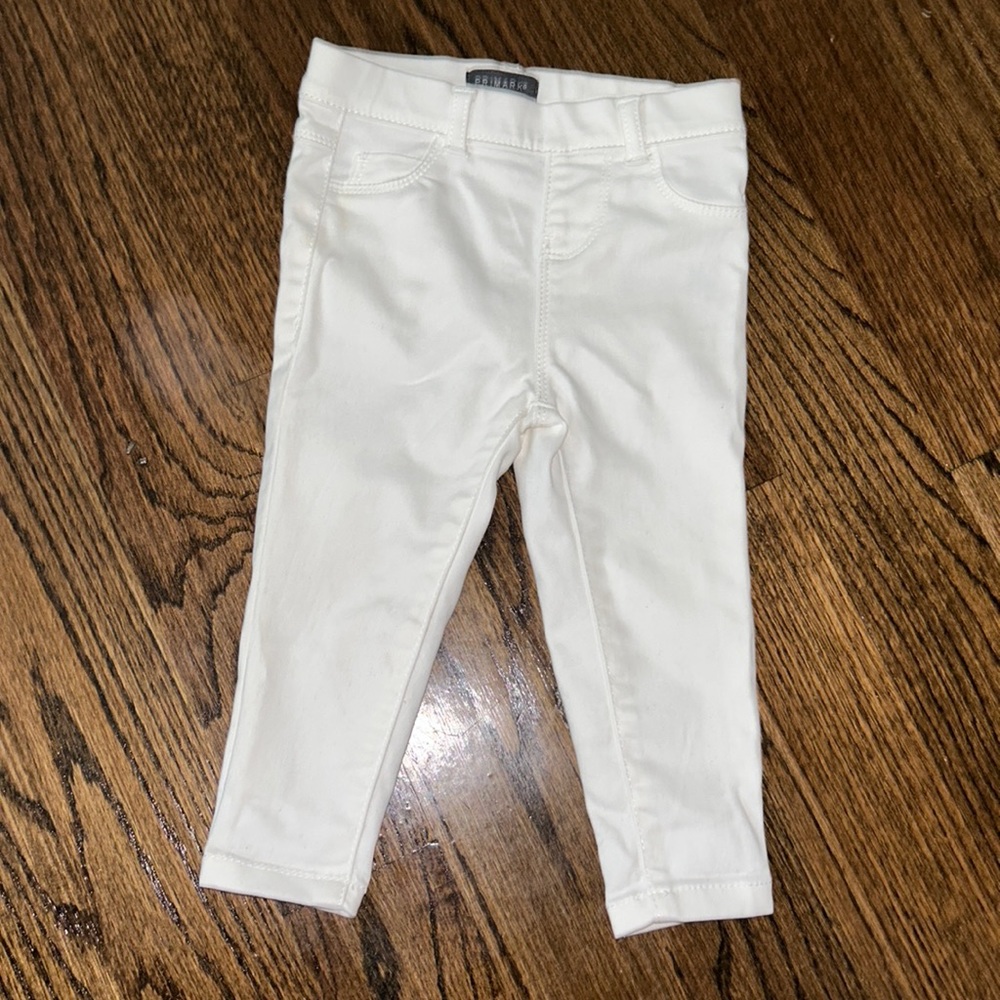 White pants girls 12-18 months primark